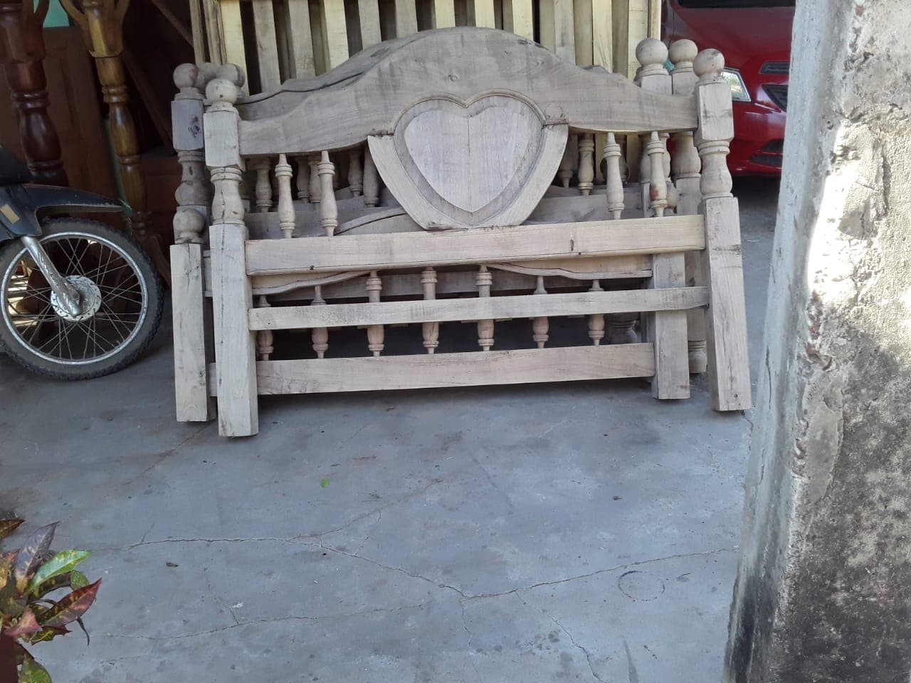 Cama de Algarrobo Macizo sin Cajonera 2