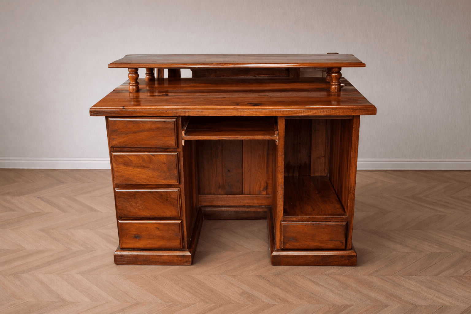 Escritorio de Algarrobo Macizo con Cajonera